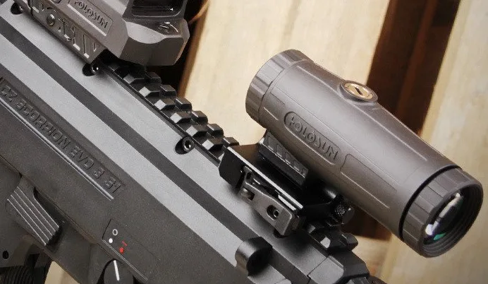 Powiększalnik Holosun HM3X 3x Magnifier