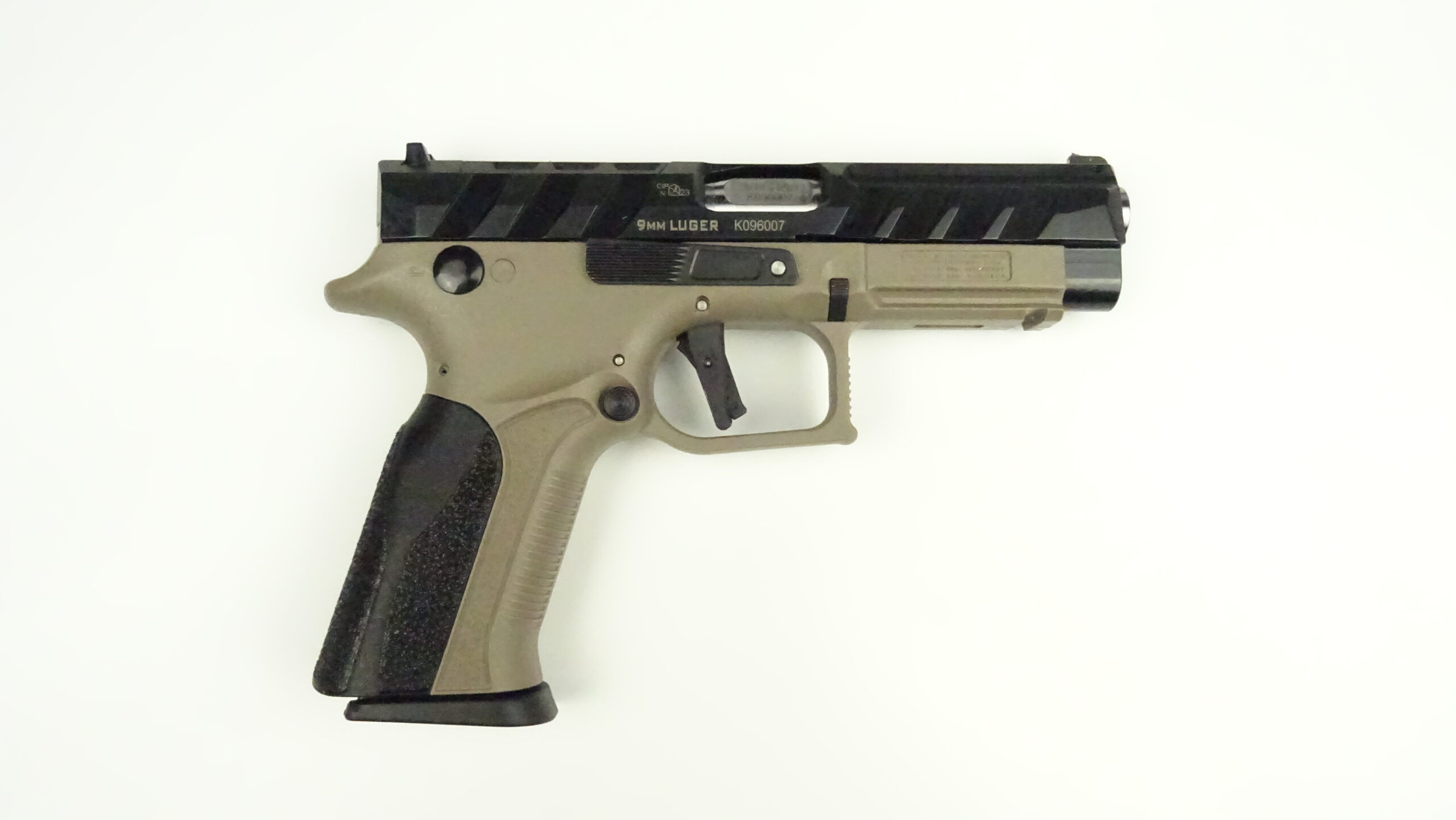 Grand Power Q100 MK23 FDE
