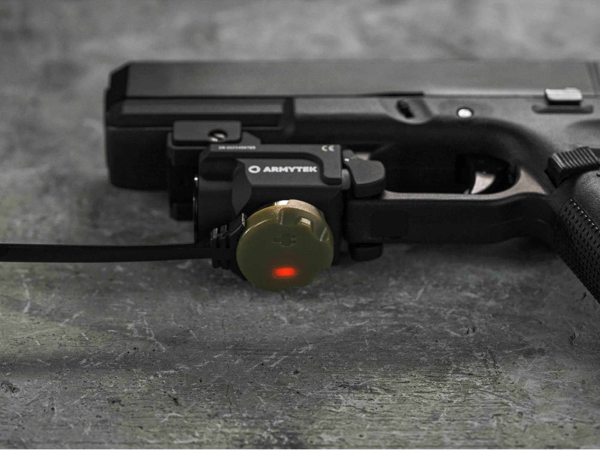 Latarka Armytek Buckler M1 White