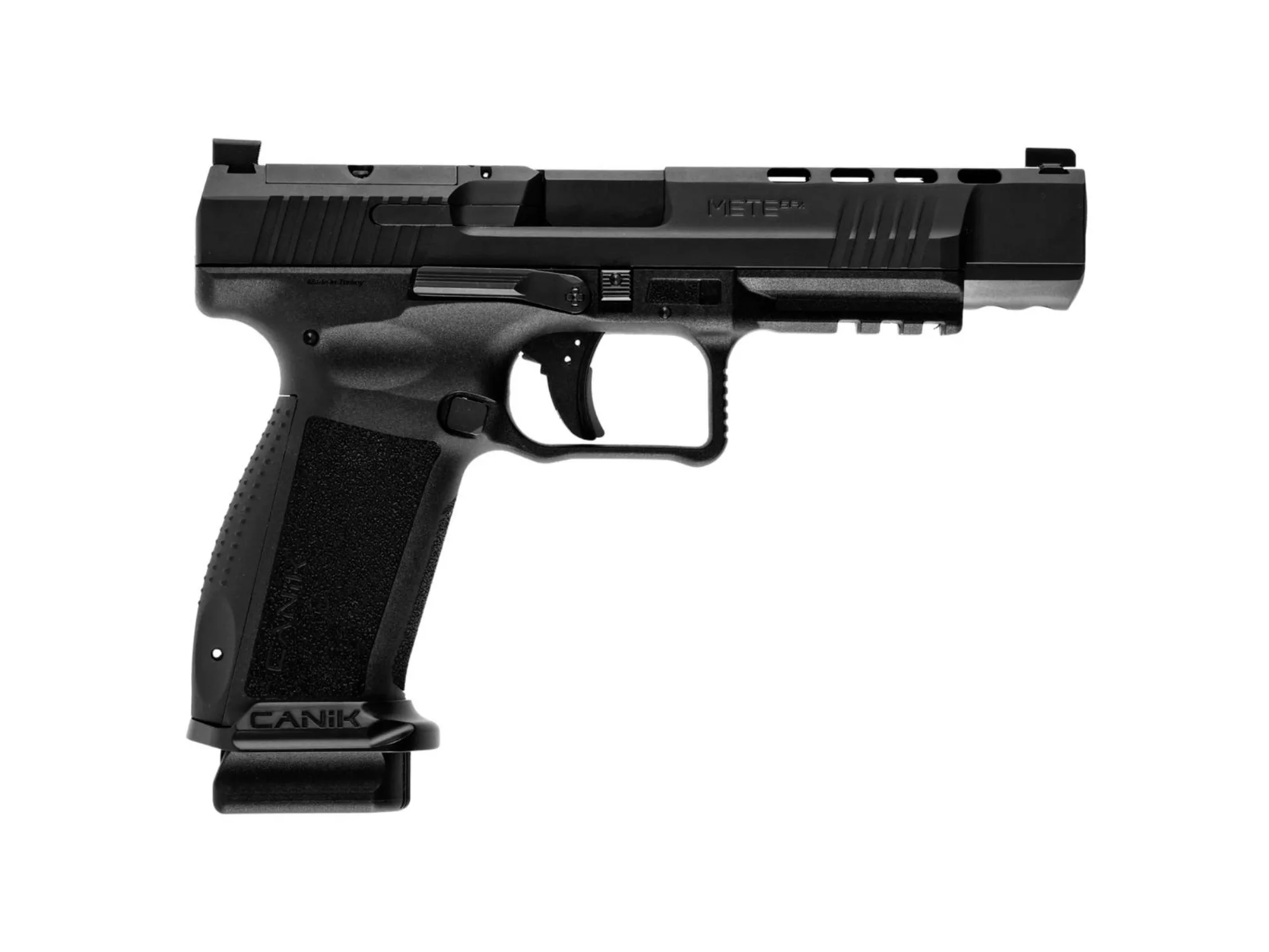 pistolet canik mete sfx na białym tle