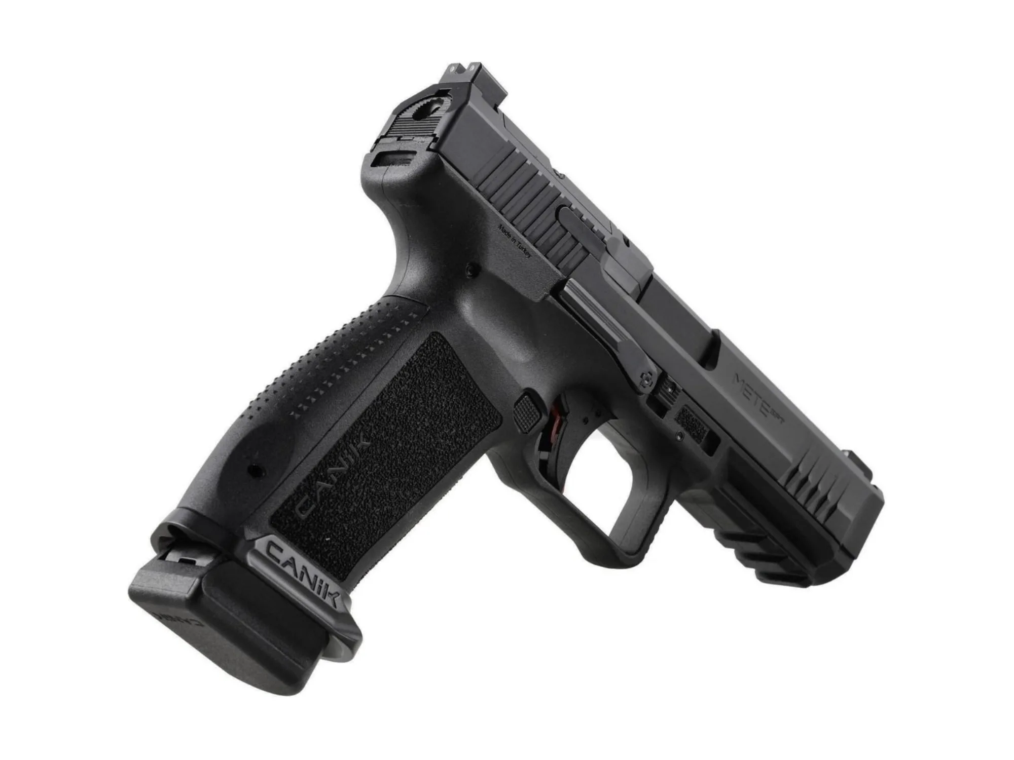 pistolet Canik SFT METE kal. 9x19mm na białym tle