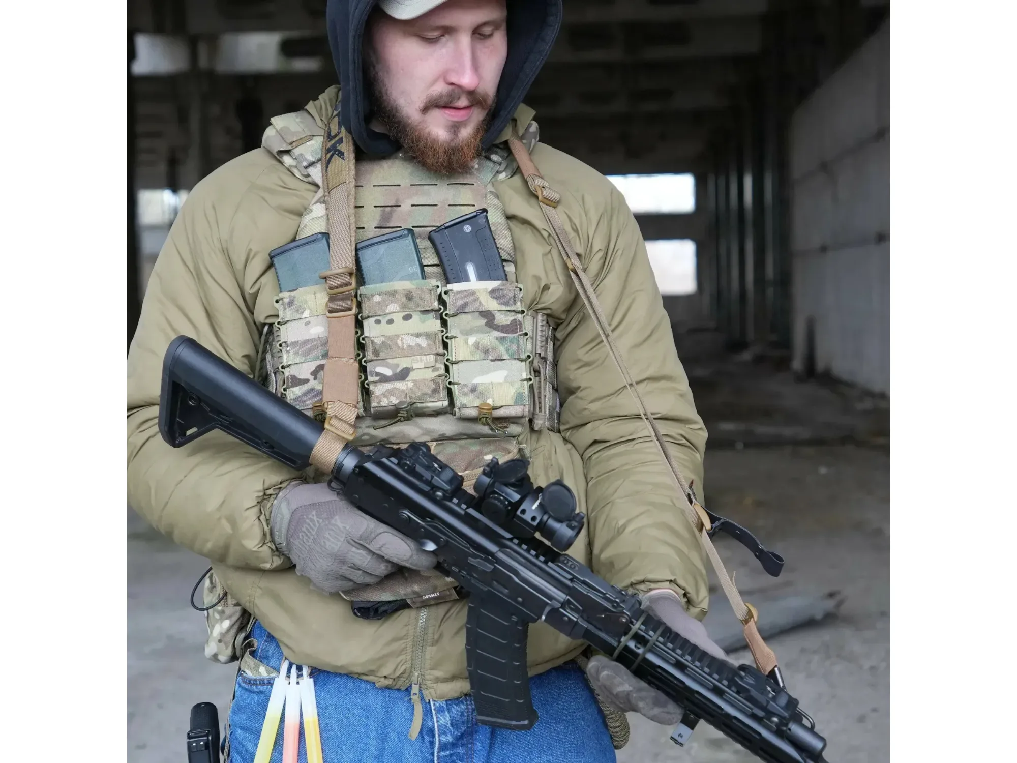 Jedno-dwupunktowy pas do AR15 z szerokim naramiennikiem RAGNARR Gen.II Coyote — zdjęcie 2