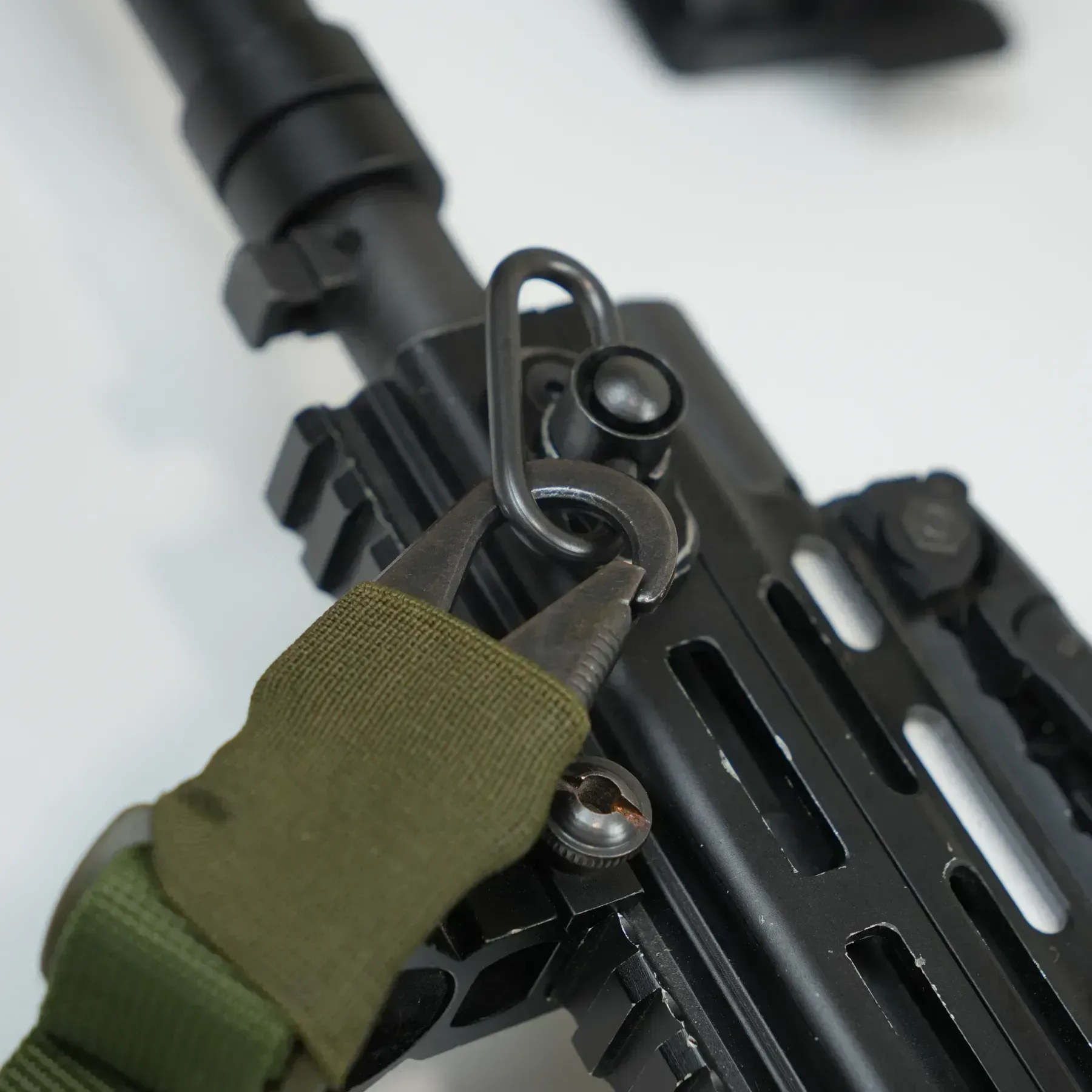 Jedno-dwupunktowy pas do AR15 z szerokim naramiennikiem RAGNARR Gen.II Olive — zdjęcie 9