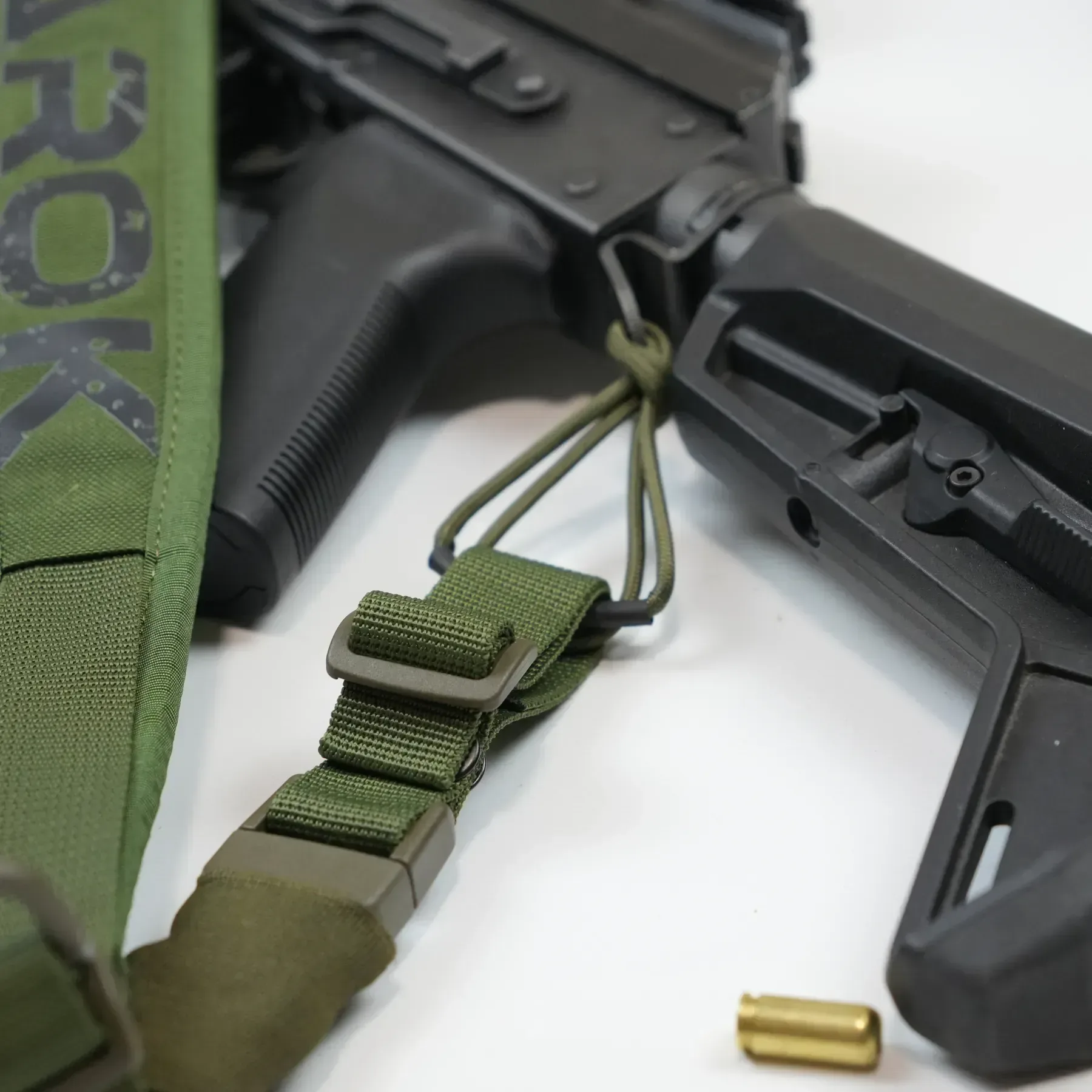 Jedno-dwupunktowy pas do AR15 z szerokim naramiennikiem RAGNARR Gen.II Olive — zdjęcie 2