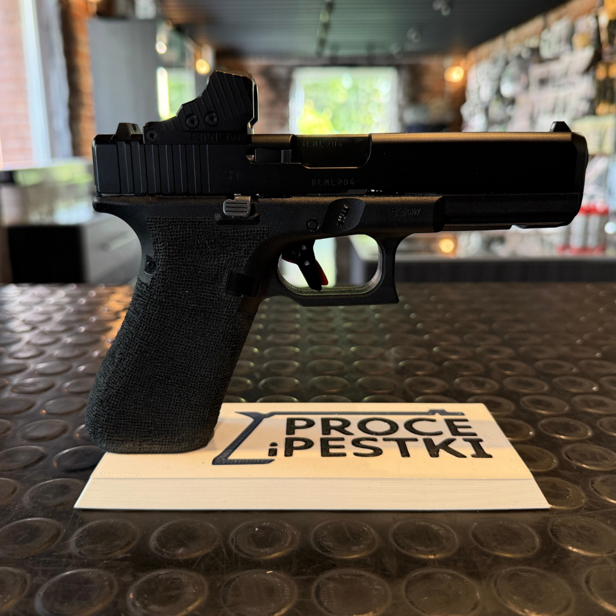 Glock 17 Gen. 5 kal. 9x19mm Timney Shield RMSw używany