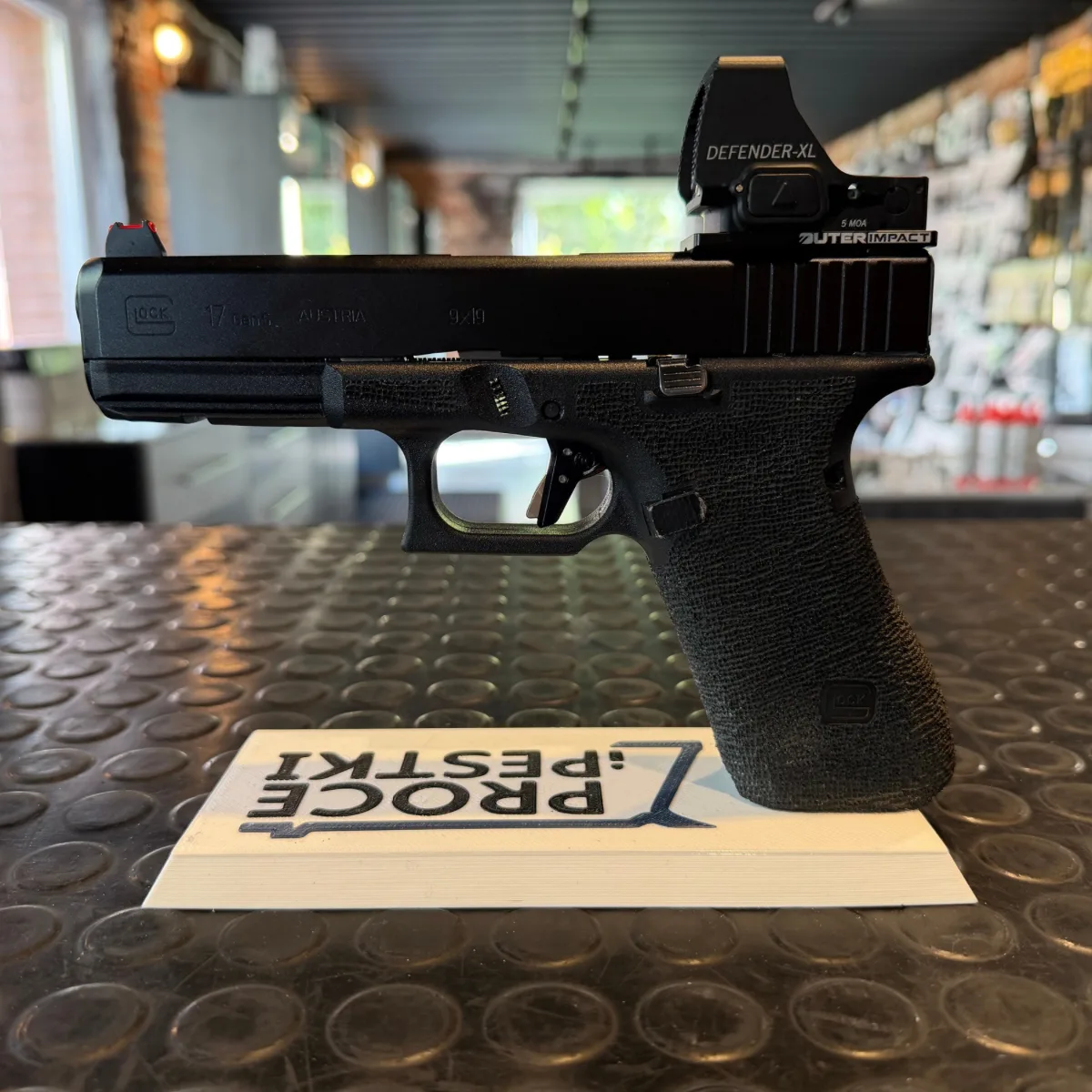 Glock 17 Gen. 5 kal. 9x19mm Timney Vortex Defender XL używany
